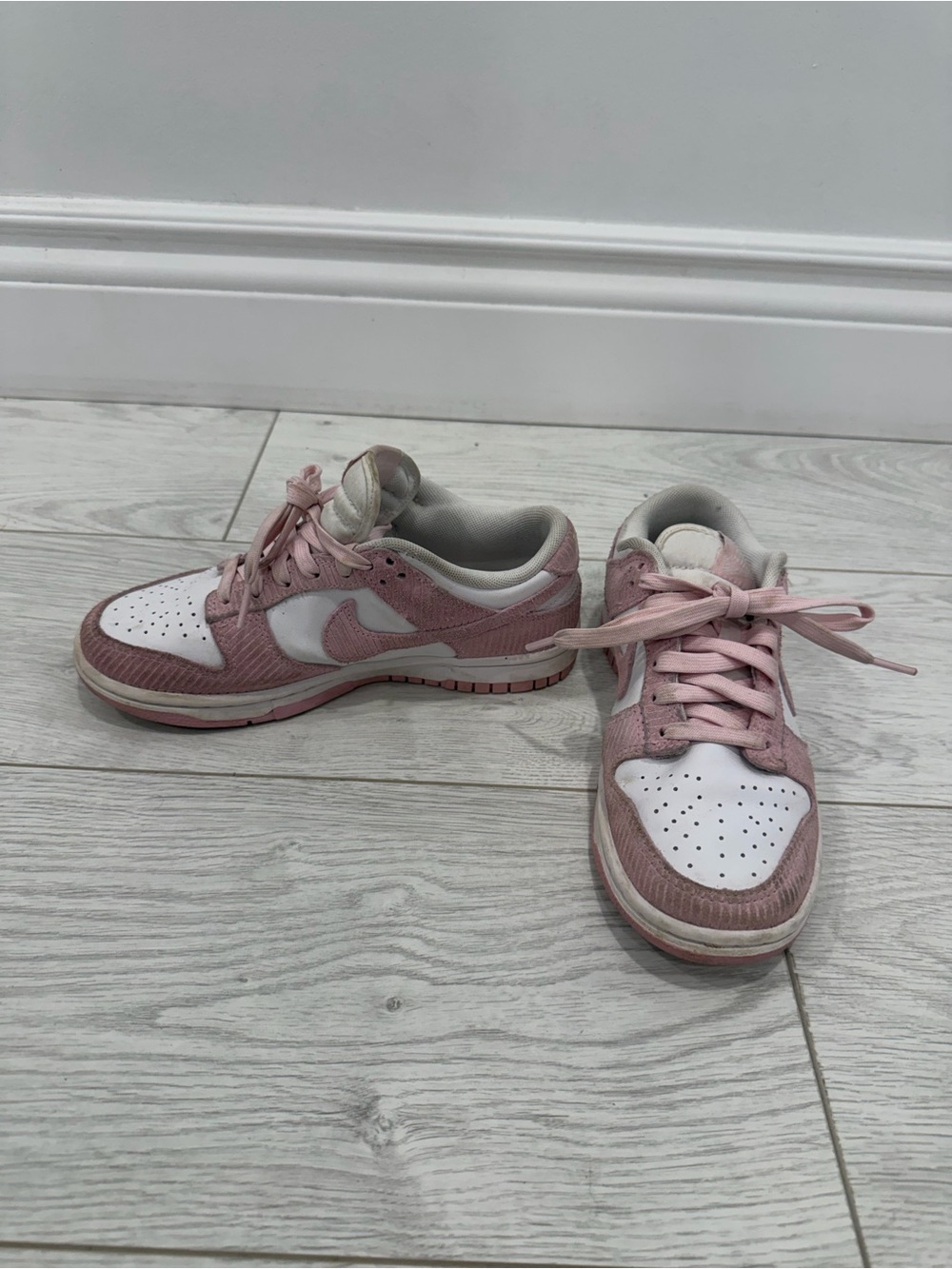 Nike Women’s Low-Top Sneakers in White and Light Pink